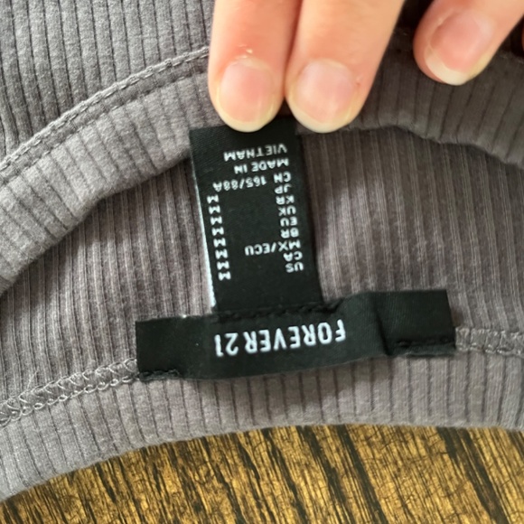 Forever 21 cropped tees - Picture 3 of 3